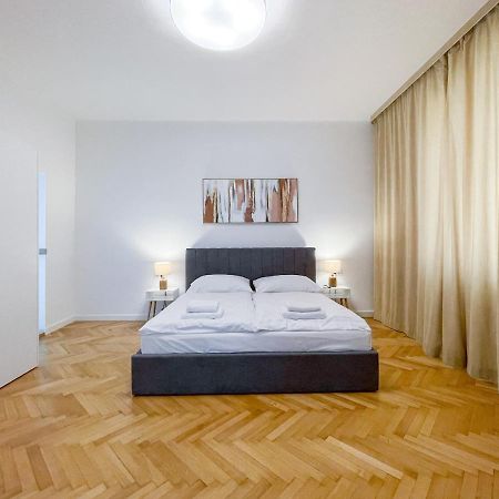 Elysian Apartment Братислава Экстерьер фото