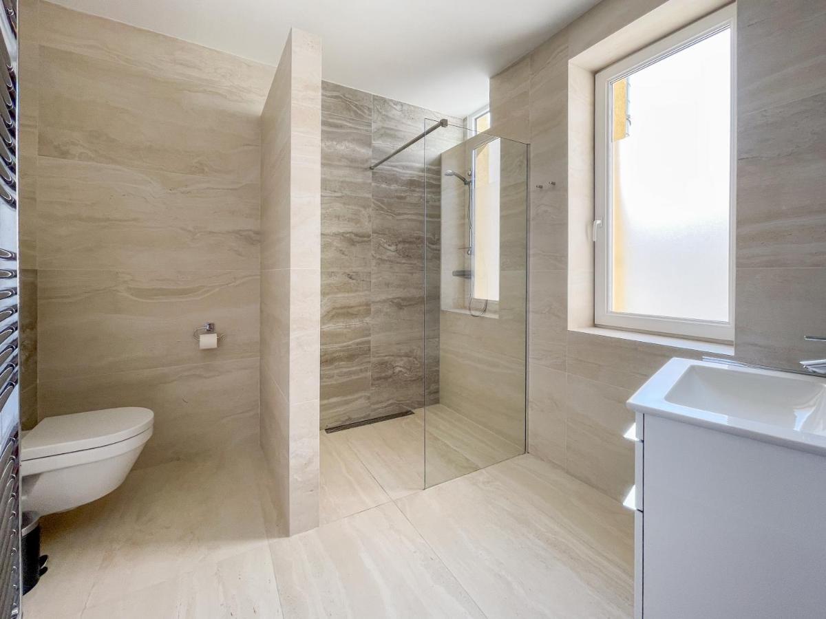 Elysian Apartment Братислава Экстерьер фото