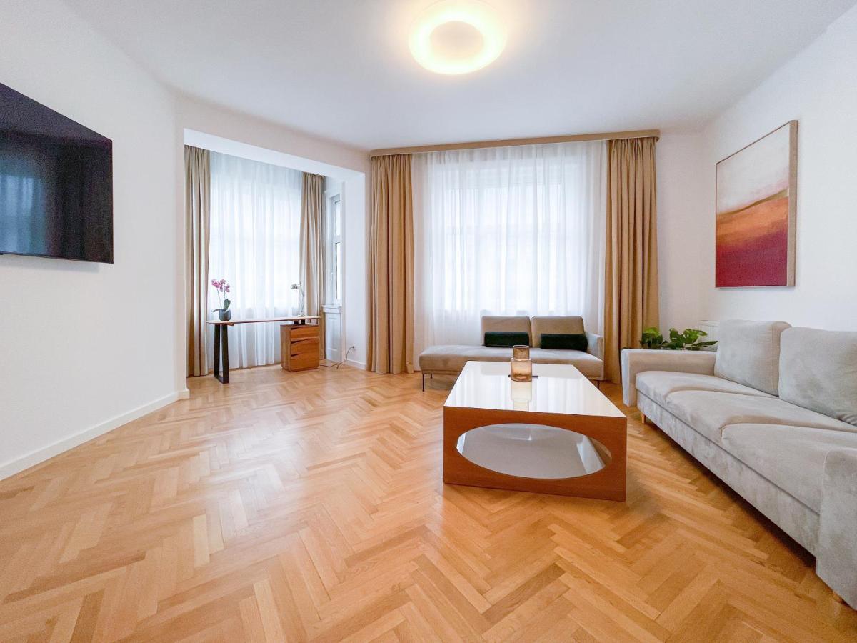 Elysian Apartment Братислава Экстерьер фото