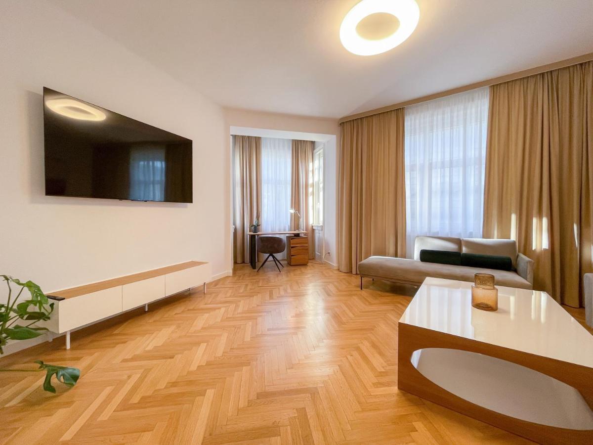 Elysian Apartment Братислава Экстерьер фото