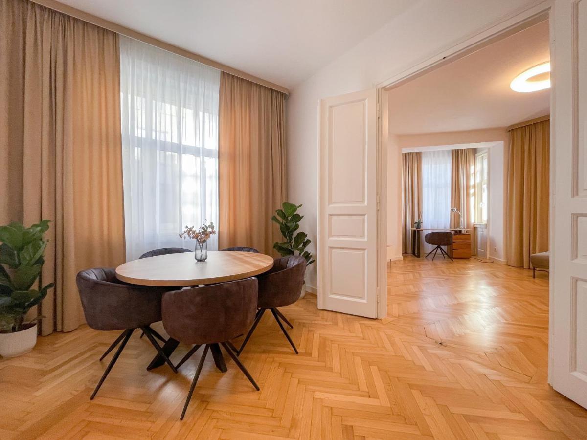 Elysian Apartment Братислава Экстерьер фото