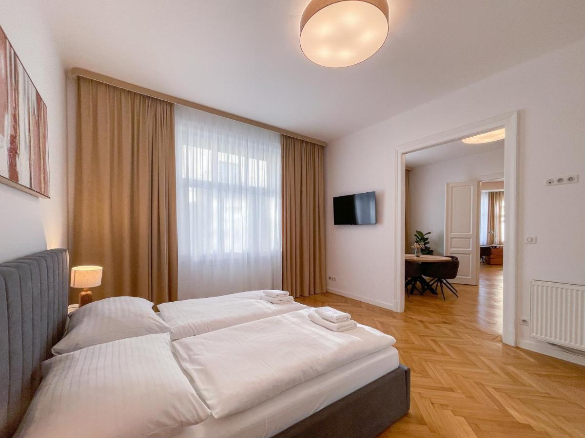 Elysian Apartment Братислава Экстерьер фото